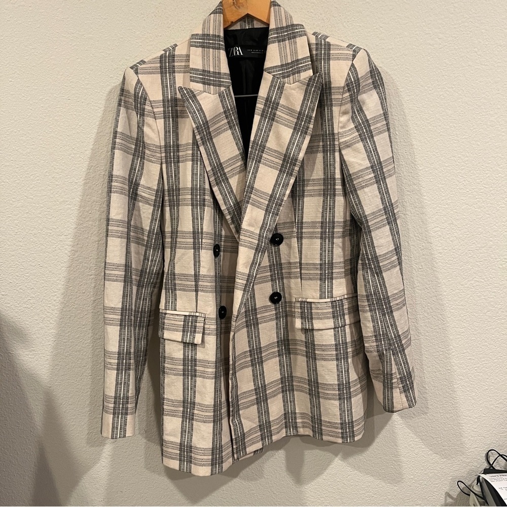 Zara cream and black plaid oversized blazer size medium button front